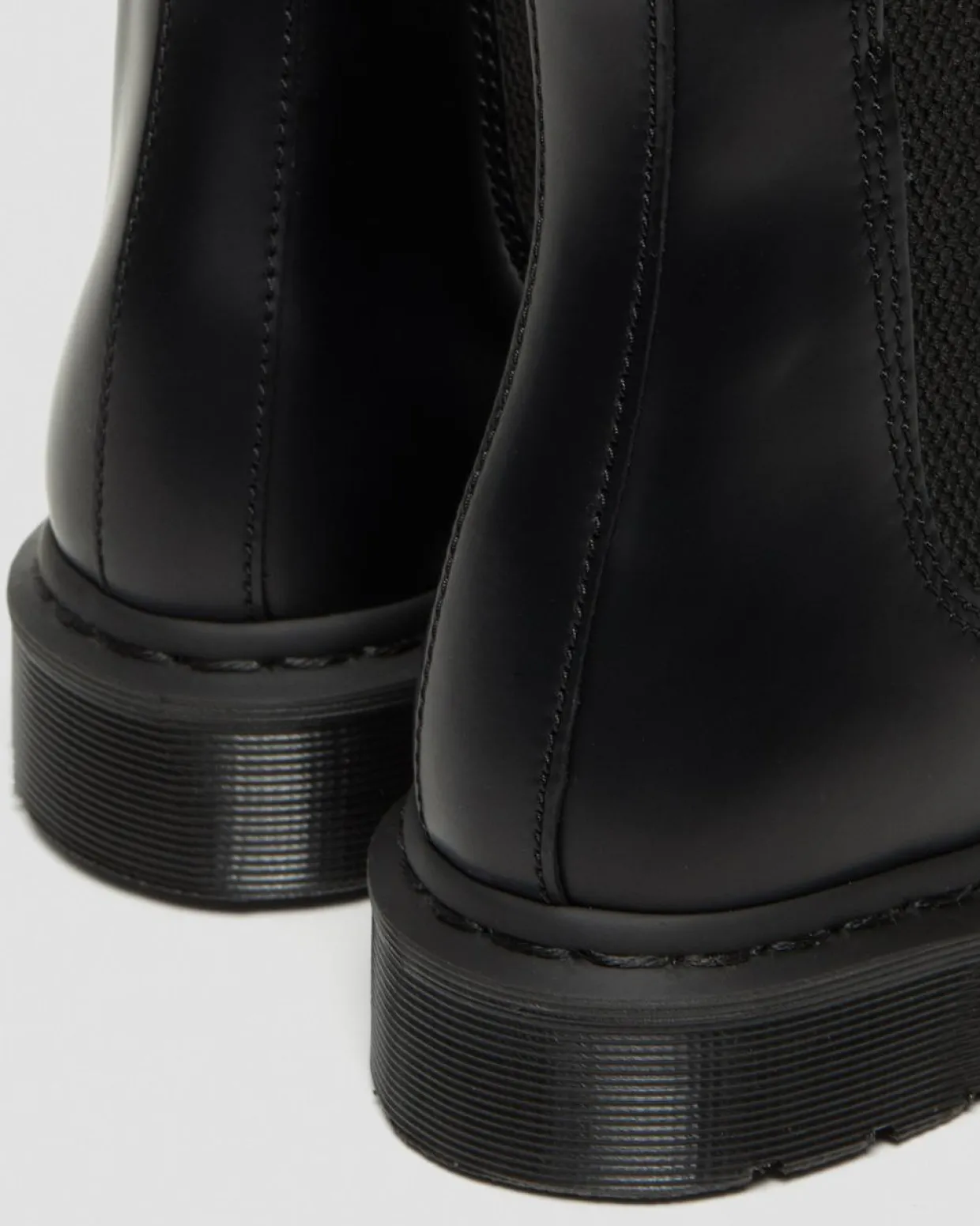 Dr. Martens Chelsea Boots 2976 Mono En Cuir Smooth Noir — Smooth Leather Hot