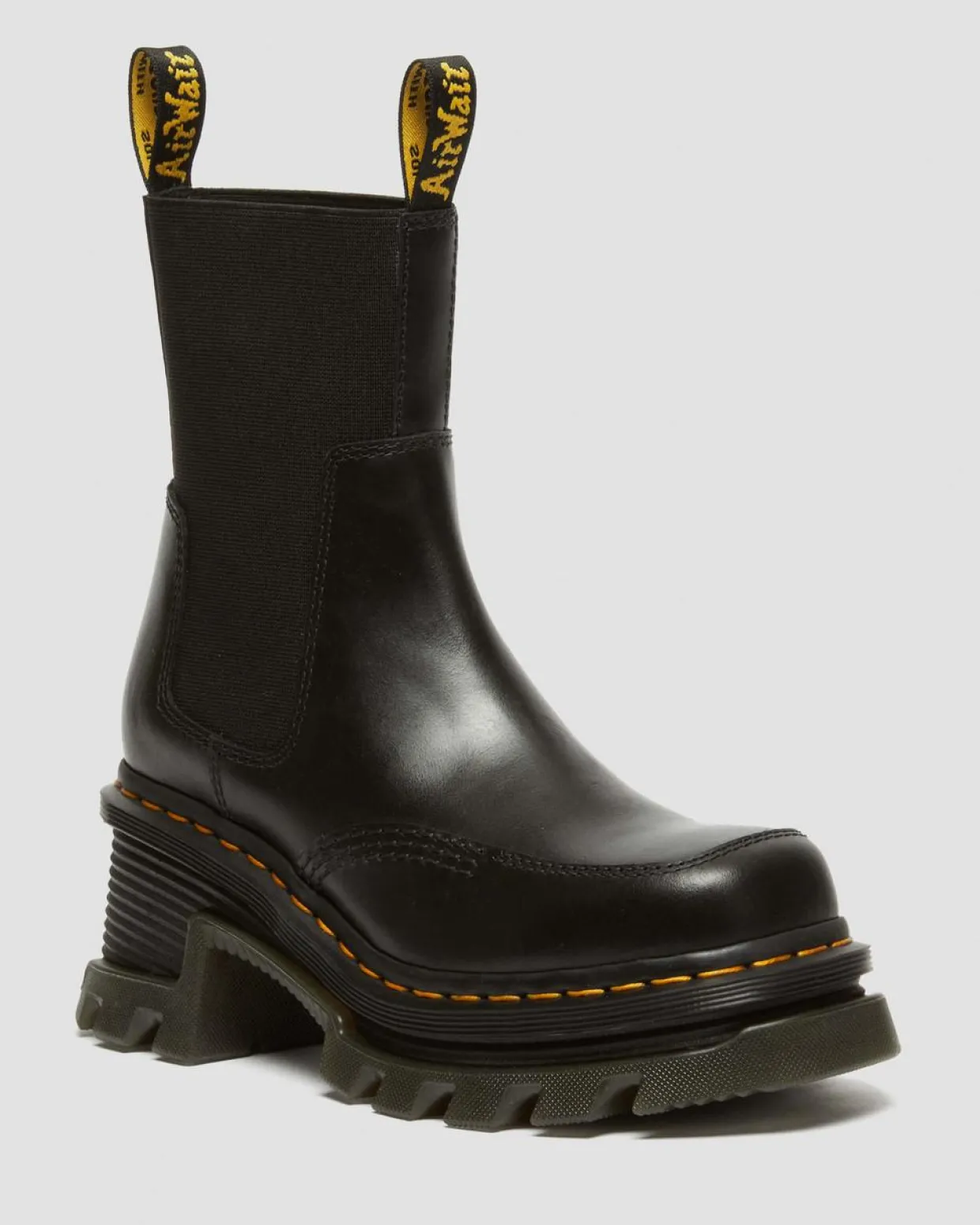 Dr. Martens Chelsea Boots Corran En Cuir Atlas à Talons Noir — Atlas Hot