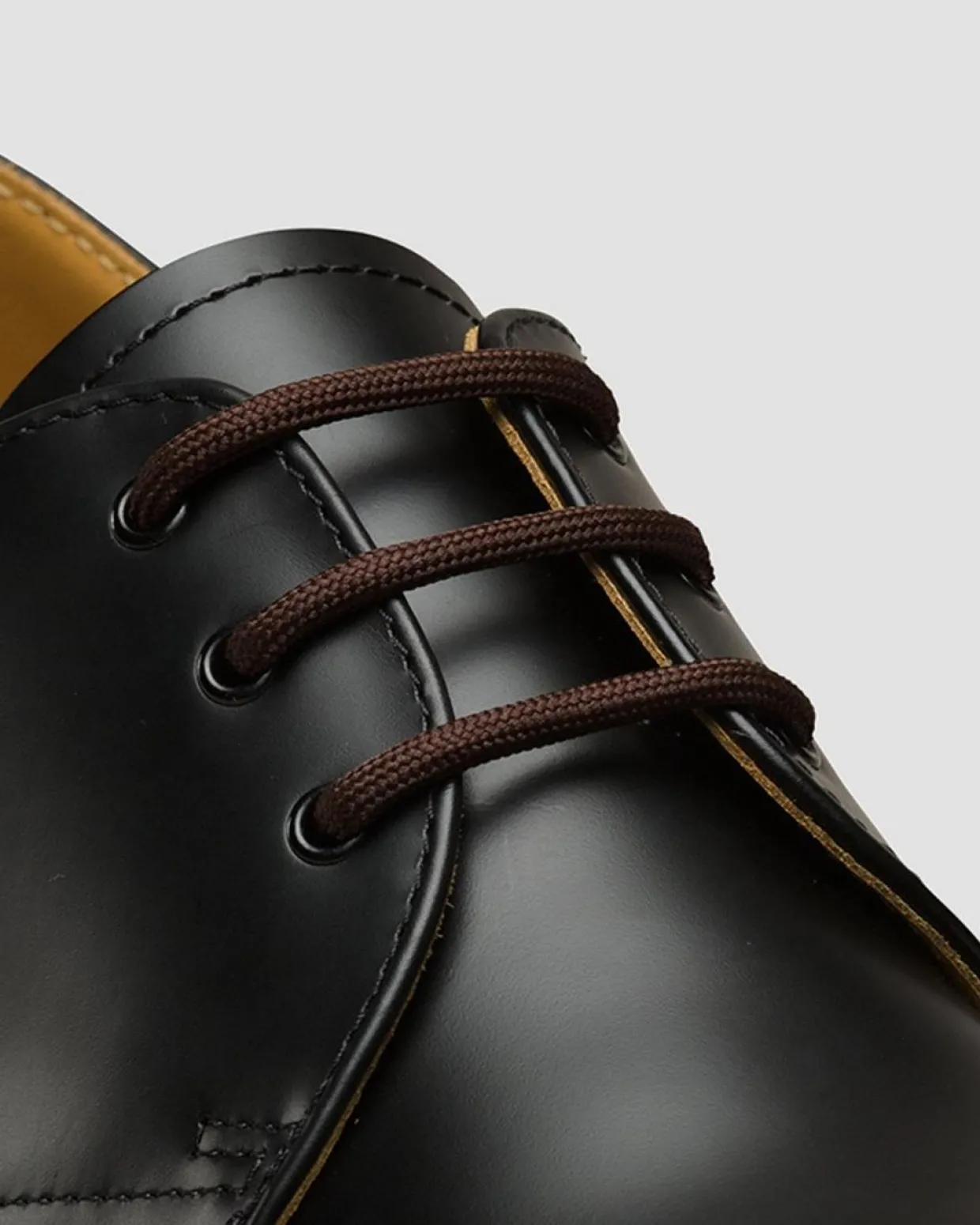 Dr. Martens Lacets Ronds 65cm (3 œillets) Marron — Cotton New