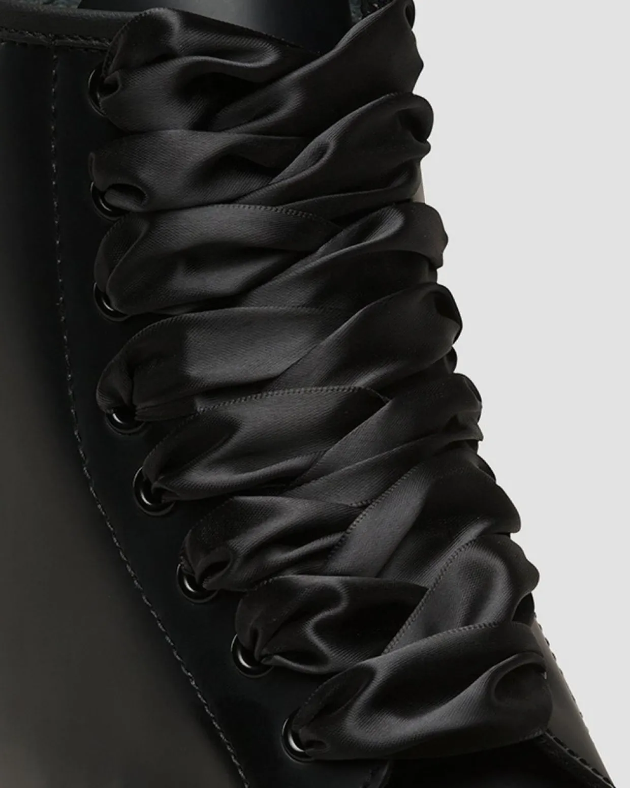 Dr. Martens Lacets Ruban 140cm (8-10 œillets) Noir — Ribbon Outlet