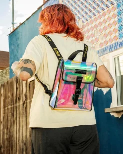 Dr. Martens Mini Sac à Dos En PU Irisé Multi+Black — IRIDESCENT TPU+FELIX RUB OFF Clearance