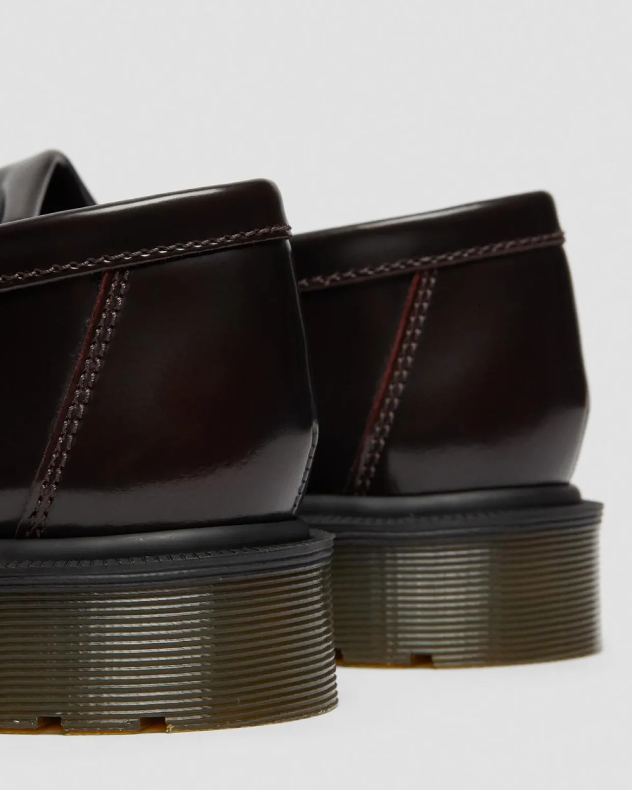 Dr. Martens Mocassins Adrian En Cuir Arcadia à Pampilles Rouge Cherry Red — Arcadia Clearance