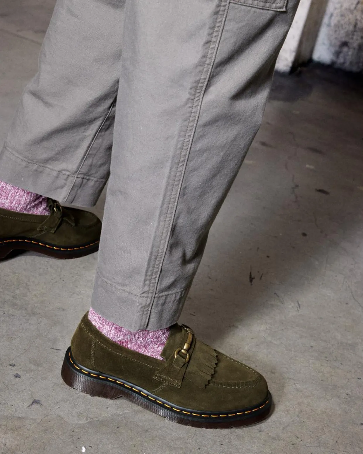 Dr. Martens Mocassins Adrian Snaffle En Daim Olive — Repello Calf Suede Fashion