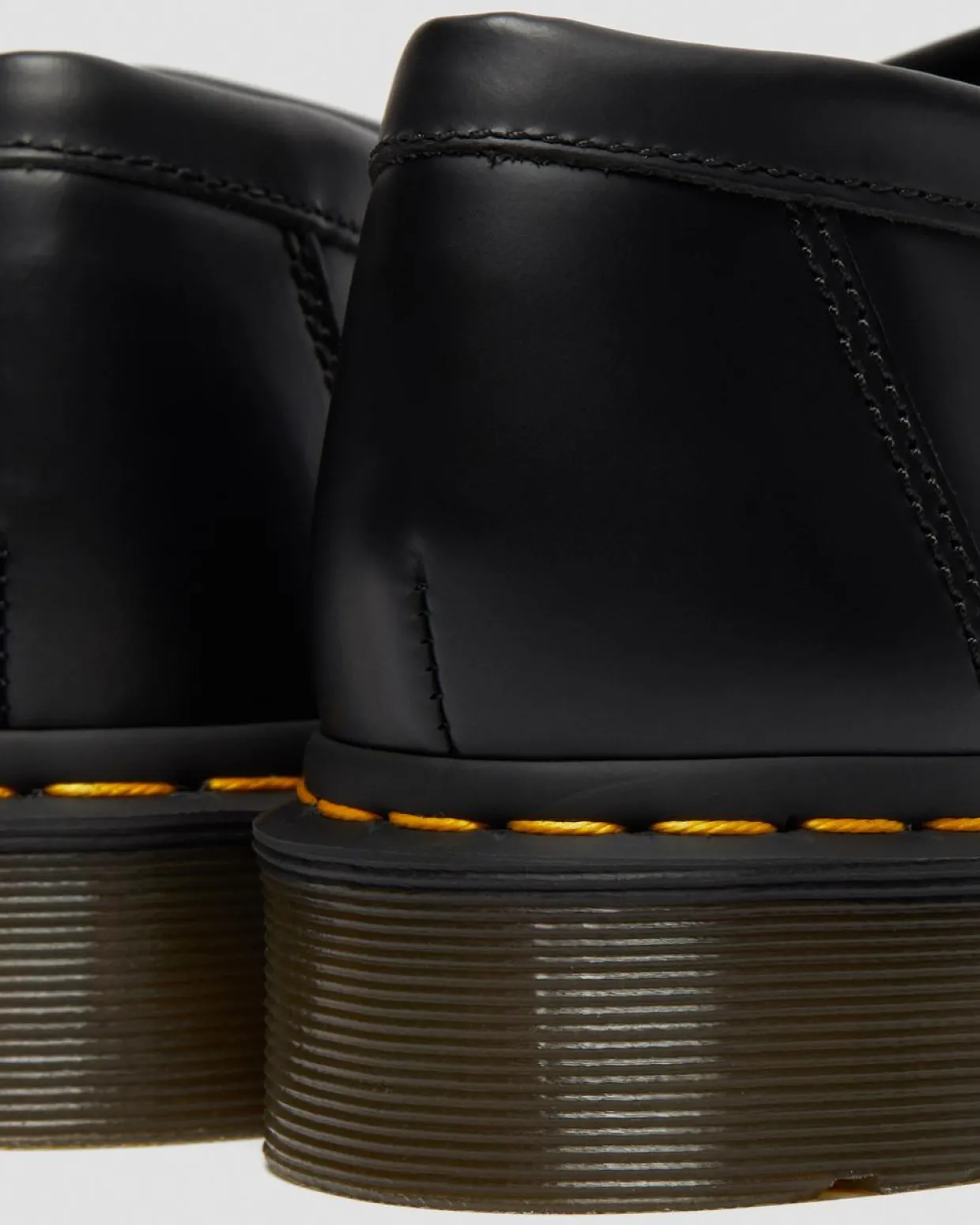 Dr. Martens Mocassins Adrian Yellow Stitch En Cuir Smooth à Pampilles Noir — Smooth Leather Flash Sale