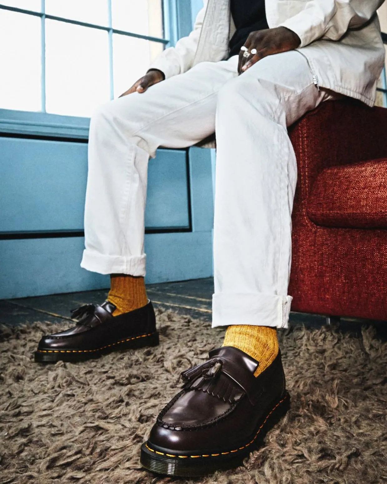 Dr. Martens Mocassins Adrian Yellow Stitch En Cuir Smooth à Pampilles Bordeaux — Smooth Leather Shop