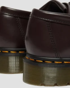 Dr. Martens Mocassins Adrian Yellow Stitch En Cuir Smooth à Pampilles Bordeaux — Smooth Leather Shop