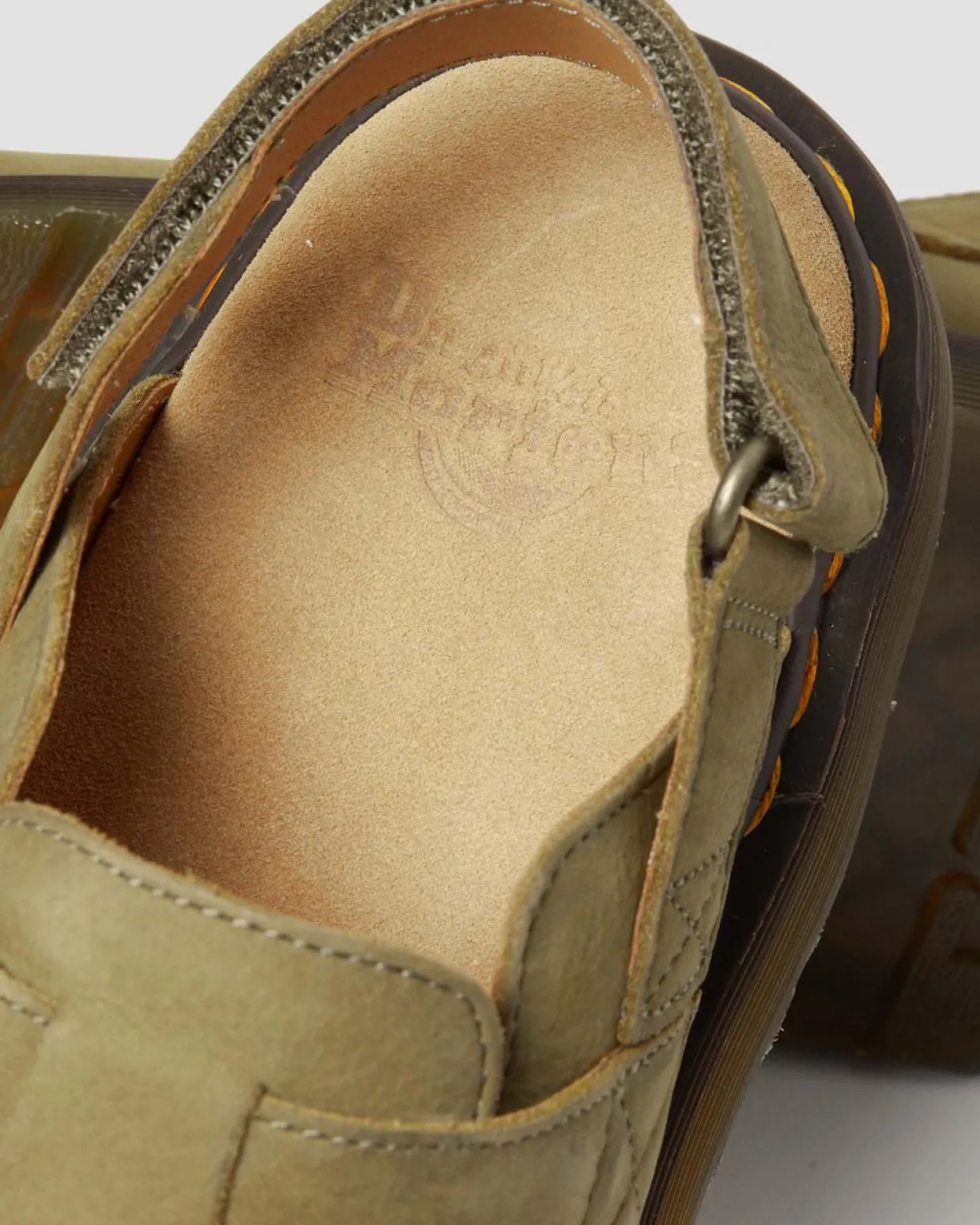 Dr. Martens Mules Jorge II En Cuir Tumbled Nubuck à Brides Muted Olive — Tumbled Nubuck Hot