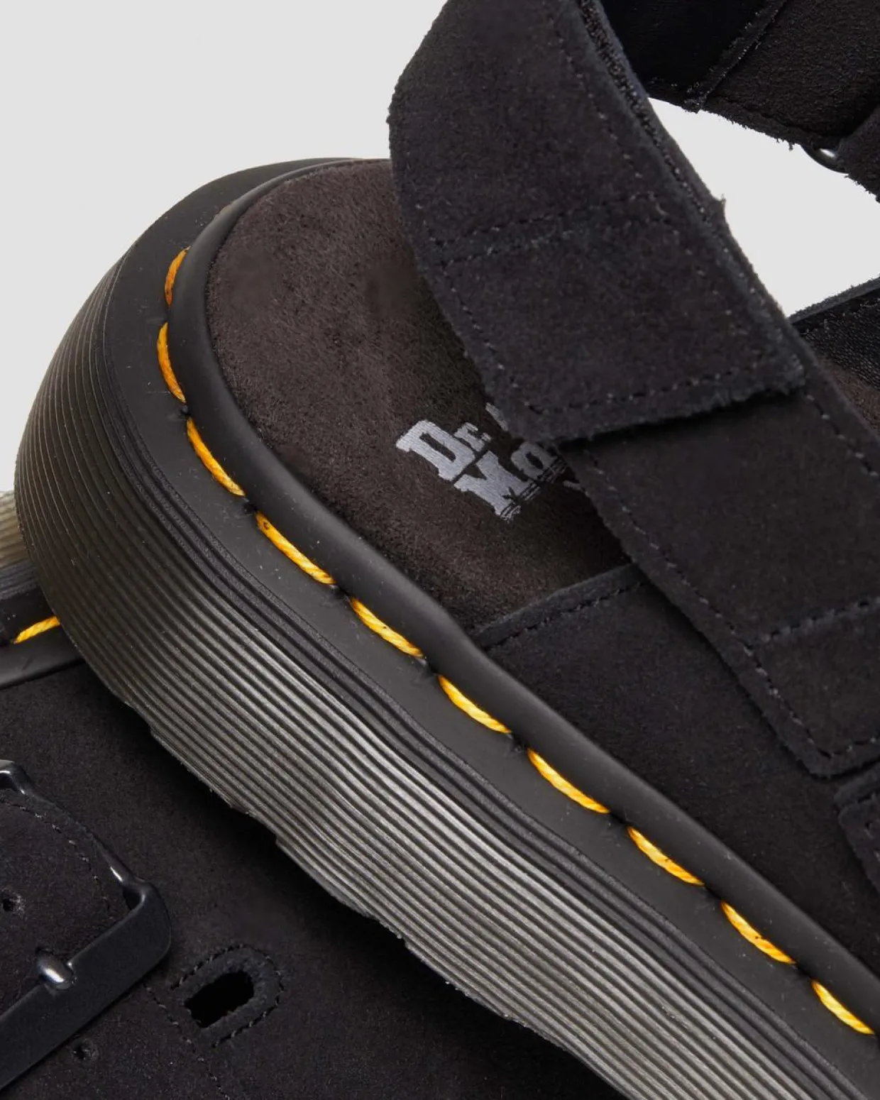 Dr. Martens Mules Jorge II En Daim Noir — E.H.Suede Cheap