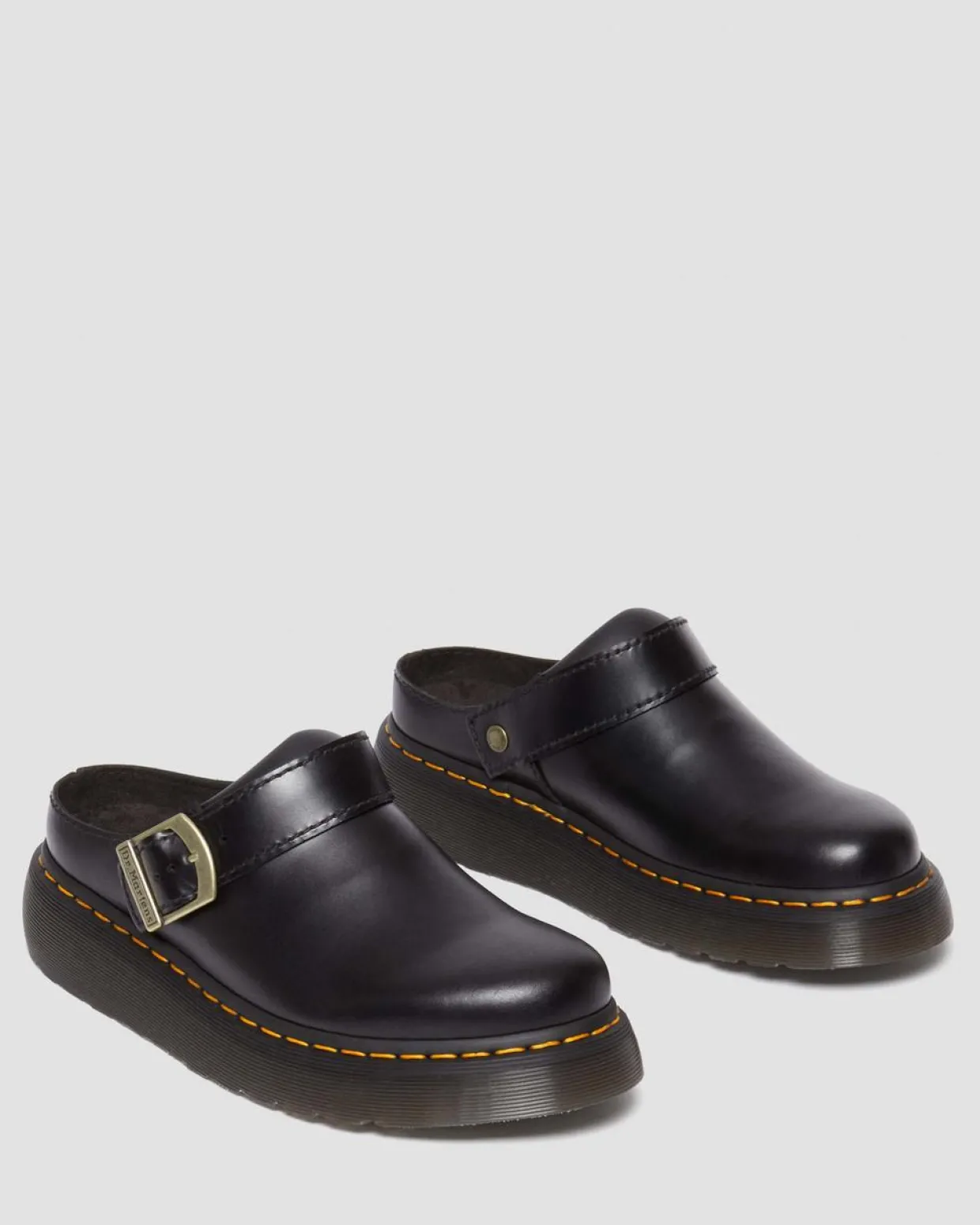Dr. Martens Mules Plateformes Laketen En Cuir Noir — Atlas Discount