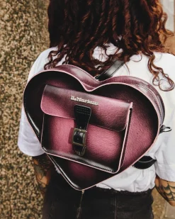 Dr. Martens Sac En Cuir Effet Vieilli En Forme De Cœur Black+Fondant Pink — Arcadia Shop