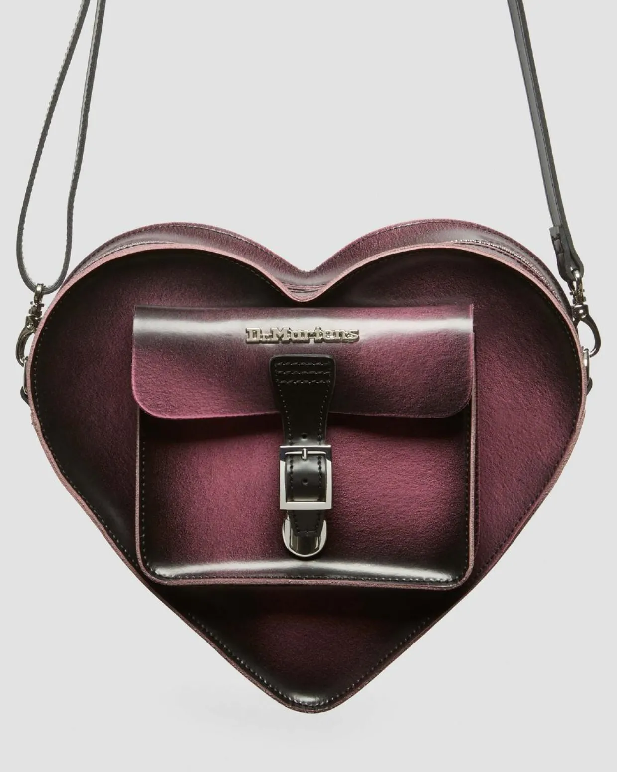 Dr. Martens Sac En Cuir Effet Vieilli En Forme De Cœur Black+Fondant Pink — Arcadia Shop
