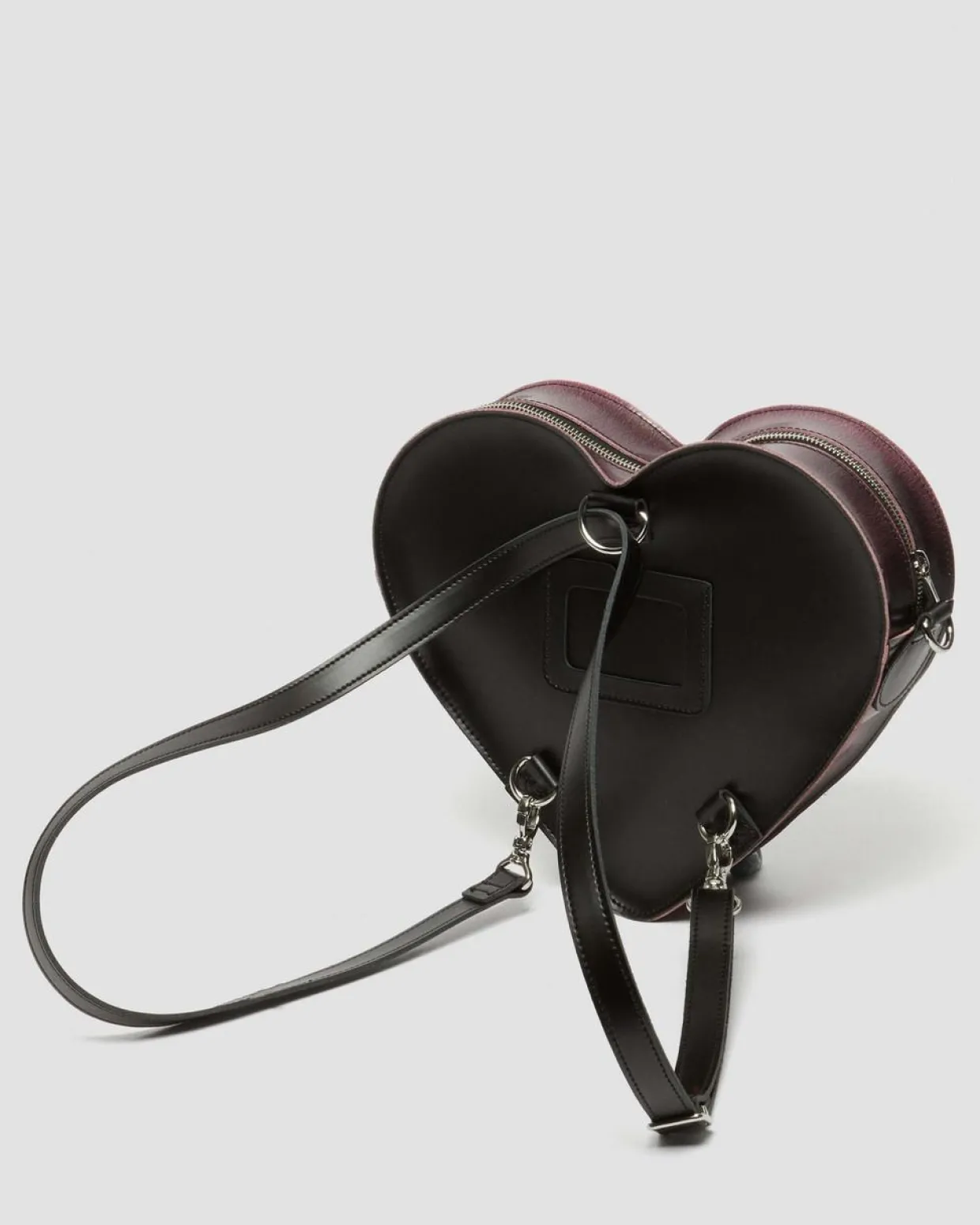 Dr. Martens Sac En Cuir Effet Vieilli En Forme De Cœur Black+Fondant Pink — Arcadia Shop