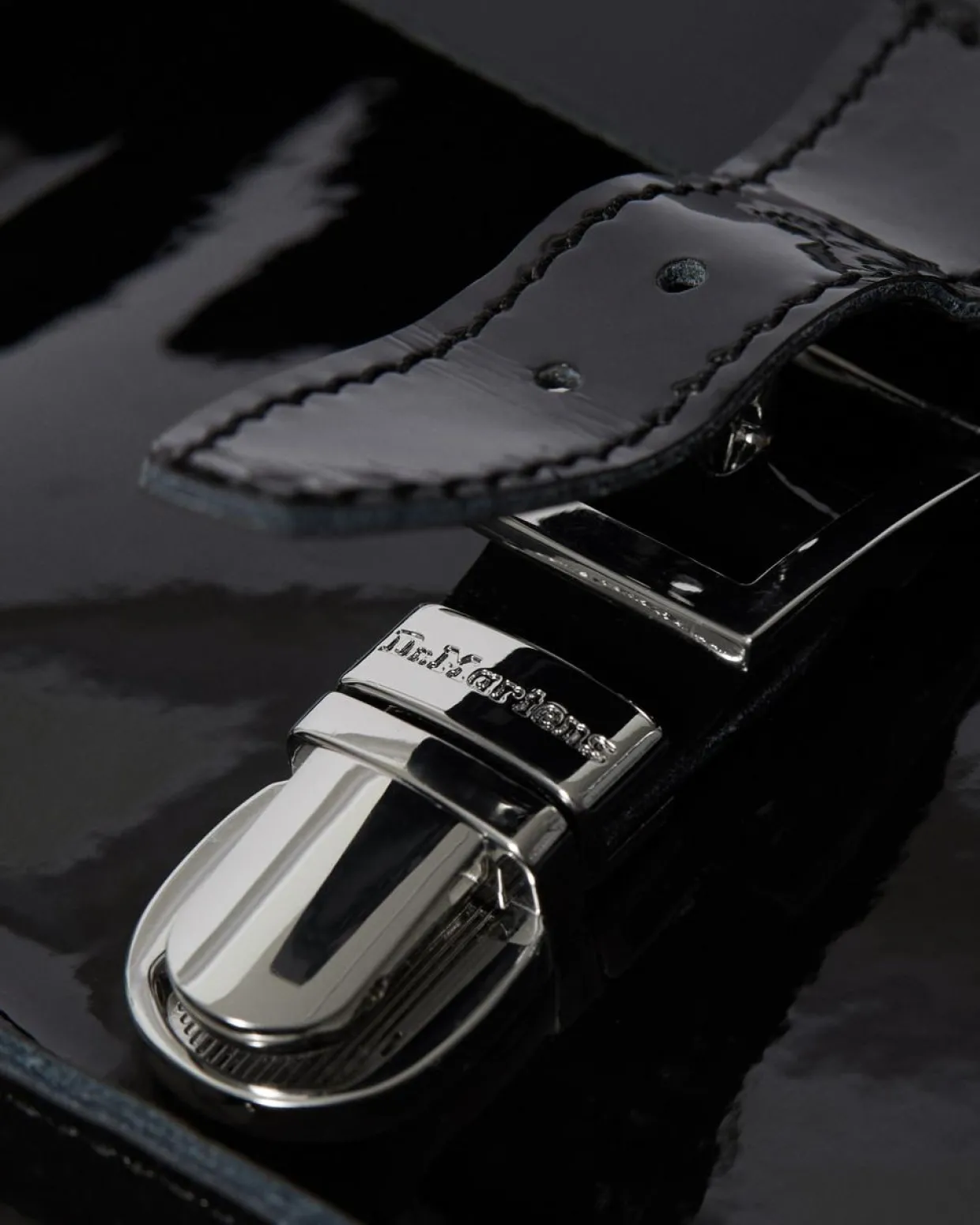 Dr. Martens Sac En Cuir En Forme De Cœur Noir — Kiev Best Sale