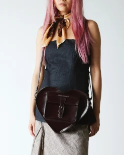 Dr. Martens Sac En Forme De Cœur Vegan Rouge Cherry Red — Oxford Rub Off Shop