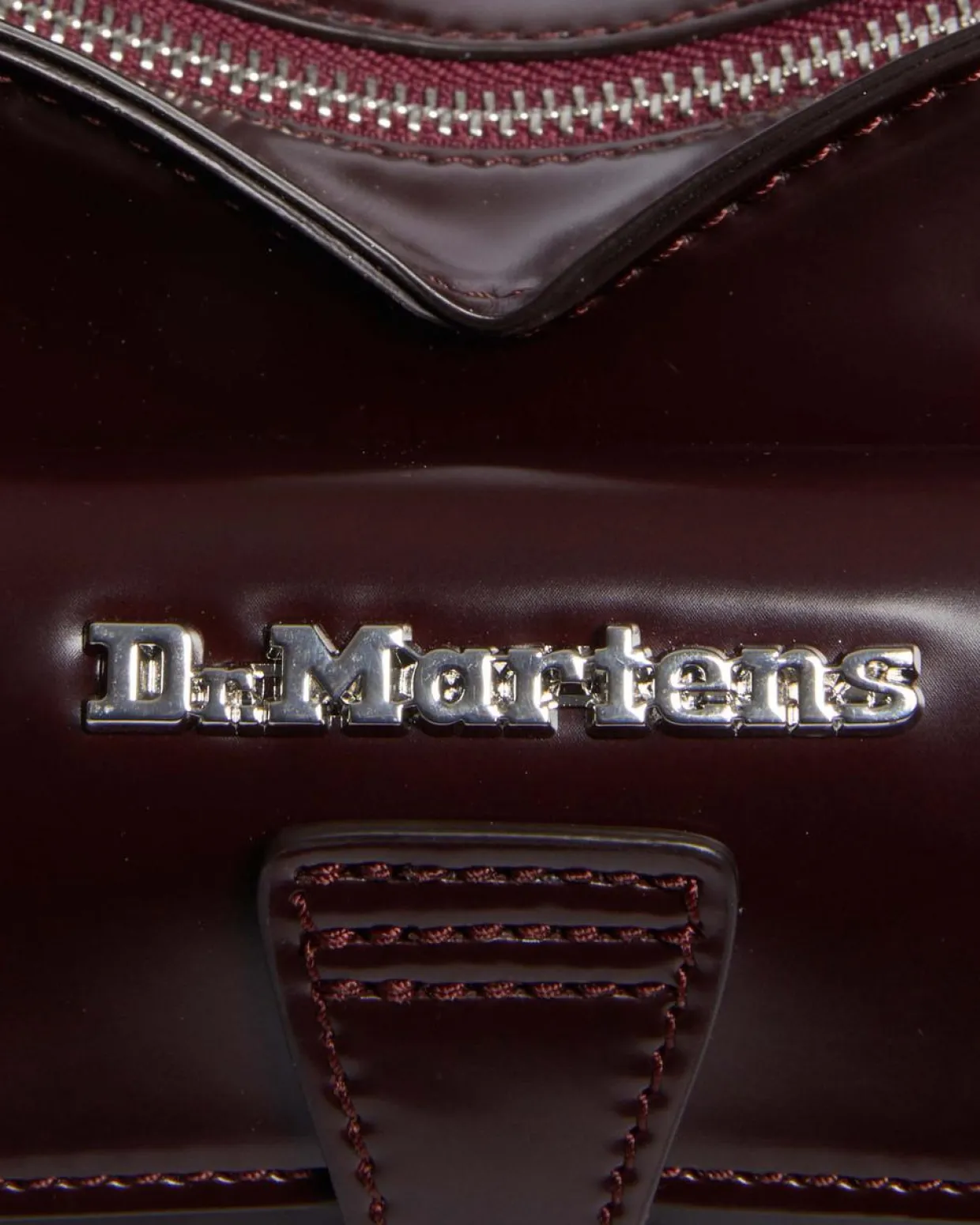 Dr. Martens Sac En Forme De Cœur Vegan Rouge Cherry Red — Oxford Rub Off Shop
