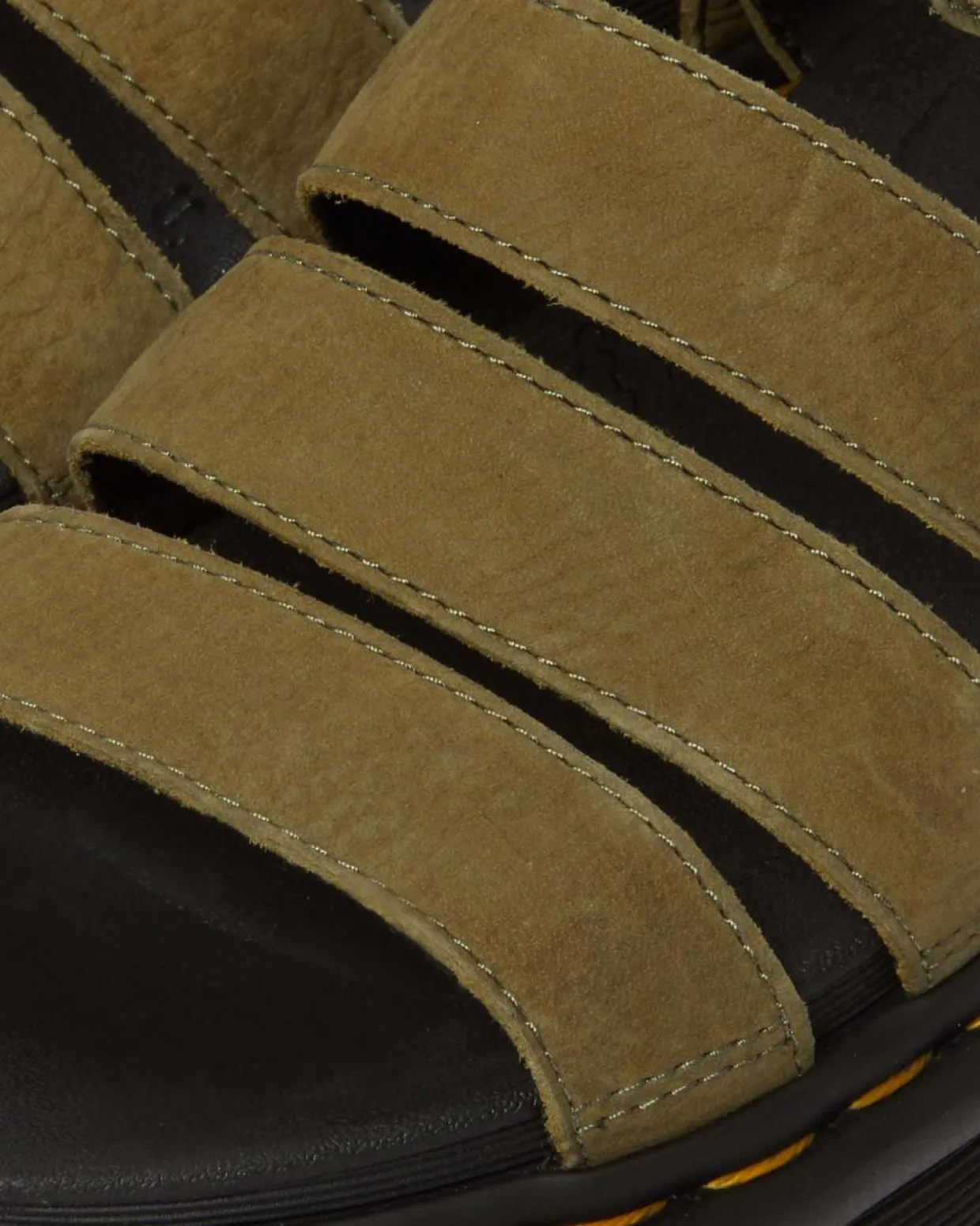 Dr. Martens Sandales Blaire En Cuir Tumbled Nubuck Muted Olive — Tumbled Nubuck Outlet
