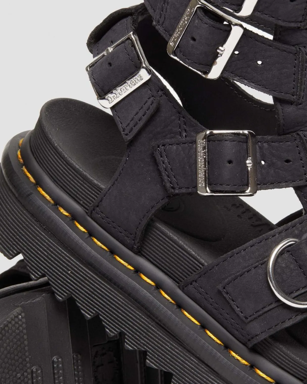 Dr. Martens Sandales Olson En Cuir Tumbled Nubuck à Zip Charcoal Grey — Tumbled Nubuck Clearance