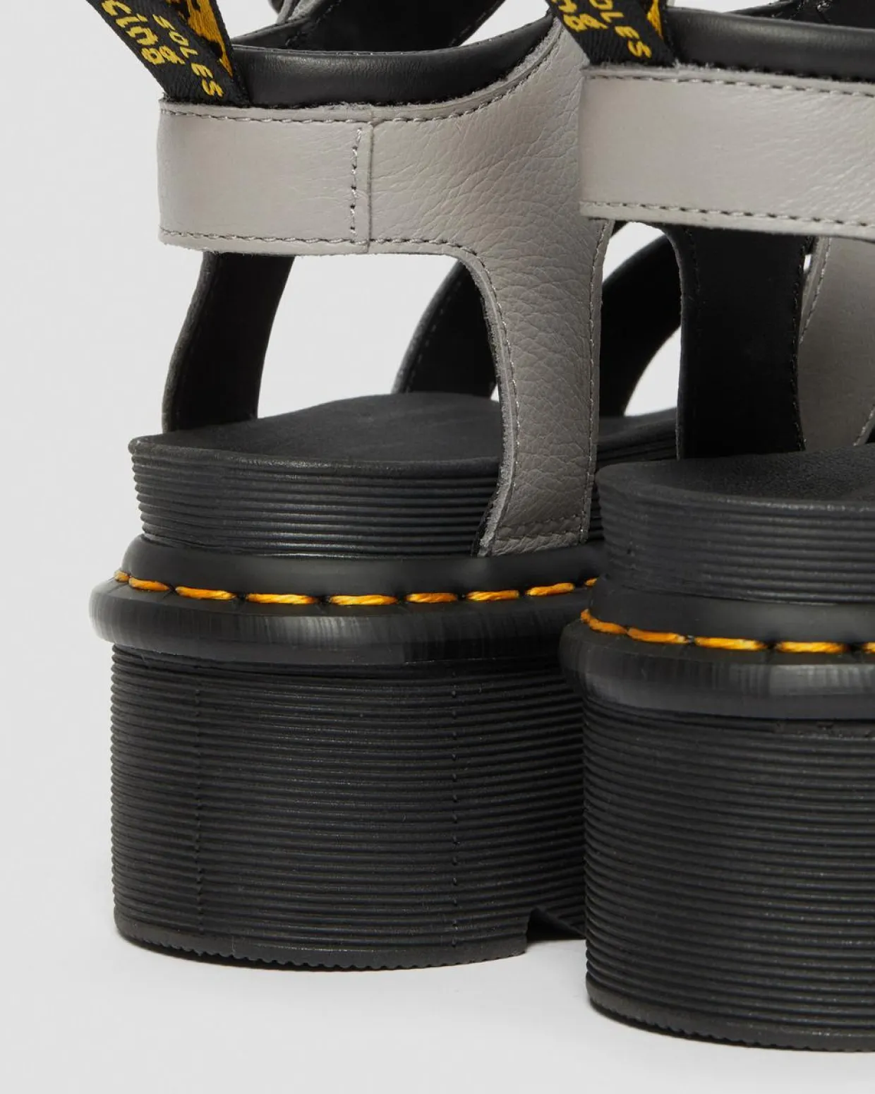 Dr. Martens Sandales Plateformes Quad Blaire En Cuir Pisa à Brides Gris — Pisa New