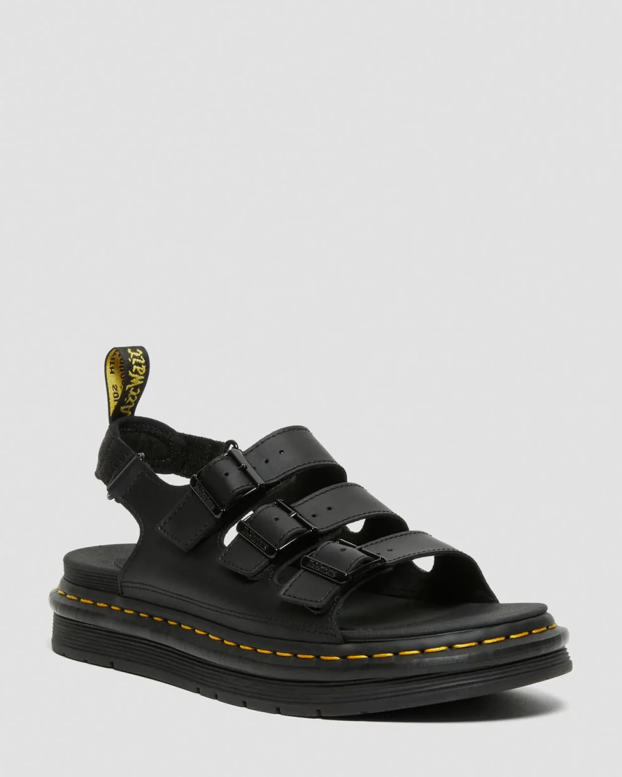 Dr. Martens Sandales Soloman En Cuir Hydro à Brides Noir — Hydro Leather Flash Sale