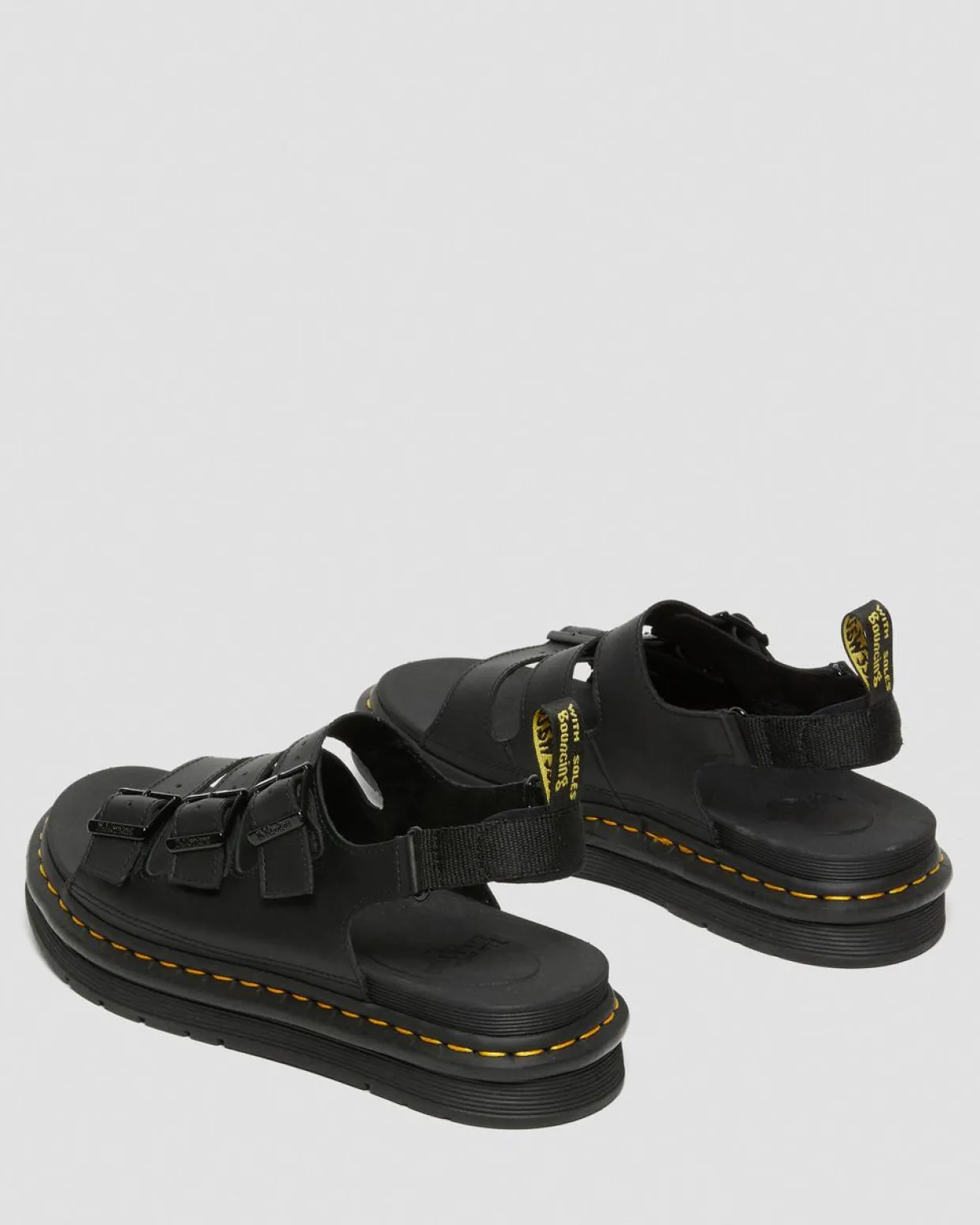 Dr. Martens Sandales Soloman En Cuir Hydro à Brides Noir — Hydro Leather Flash Sale